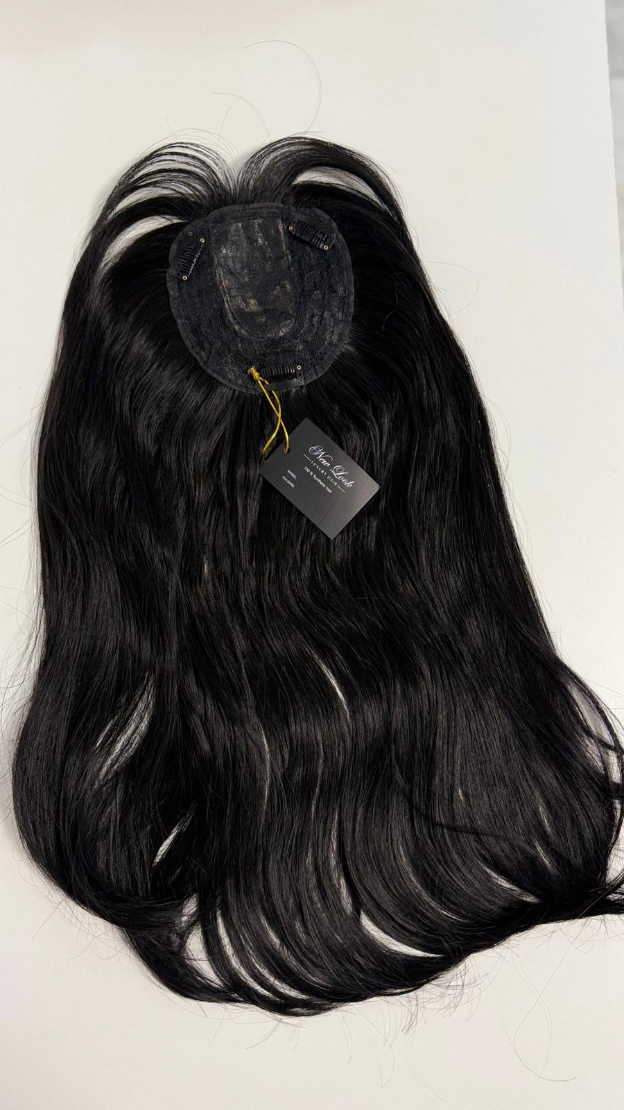 Topper Sintetic Negru cu Breton – Volum Instant și Stil Modern